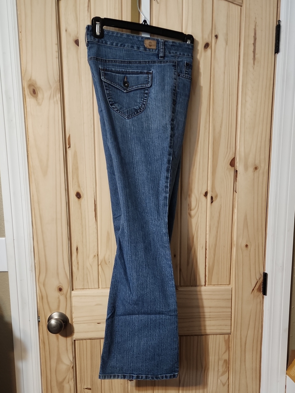Bandolinoblu Arianna Bootcut Stretch Jeans With Flap Pockets And Double Button